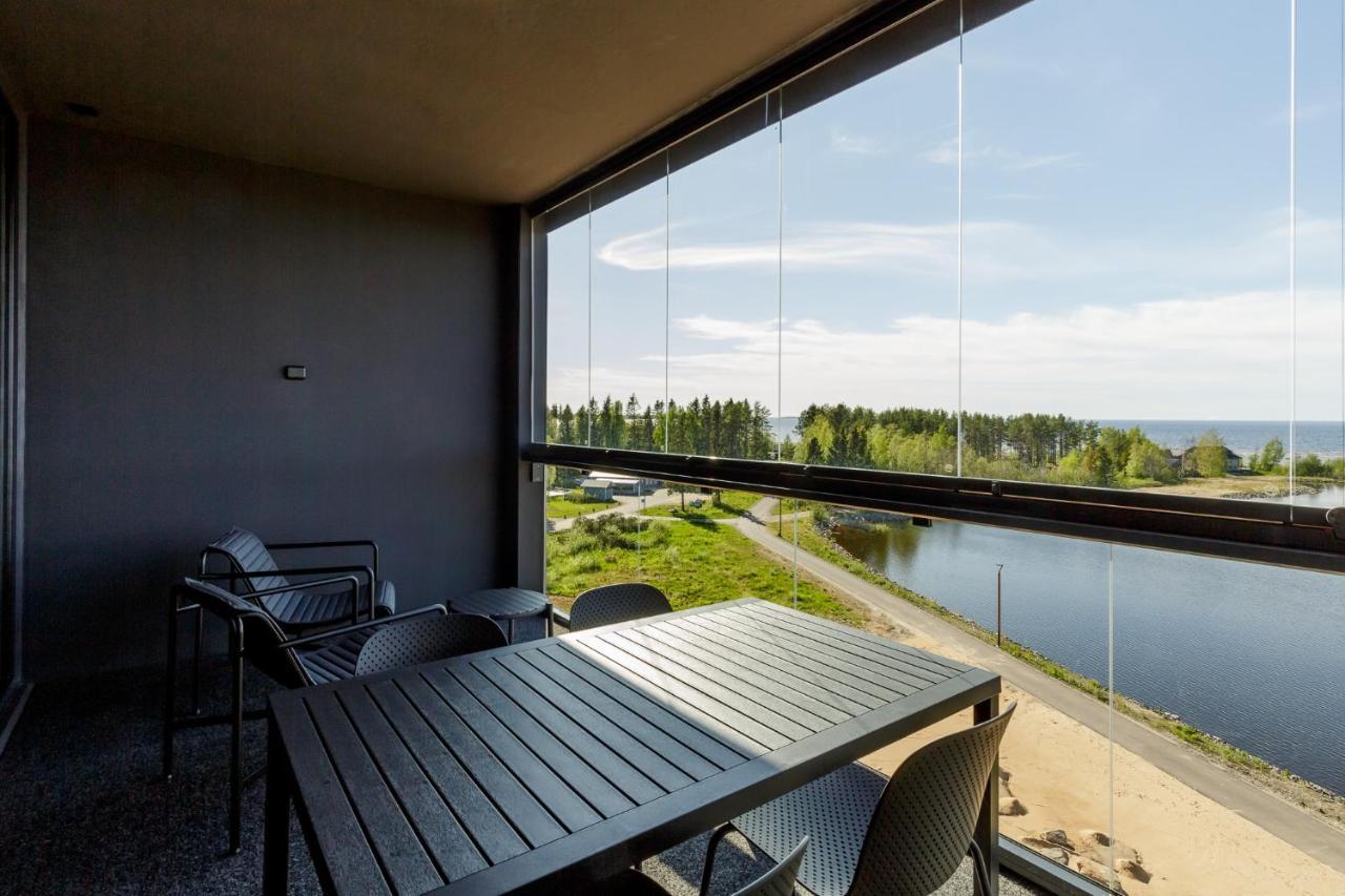 Marina Chalets Studios By Hiekka Booking - Sisaeltaeae Liinavaatteet Ja Loppusiivouksen Kalajoki Kamer foto