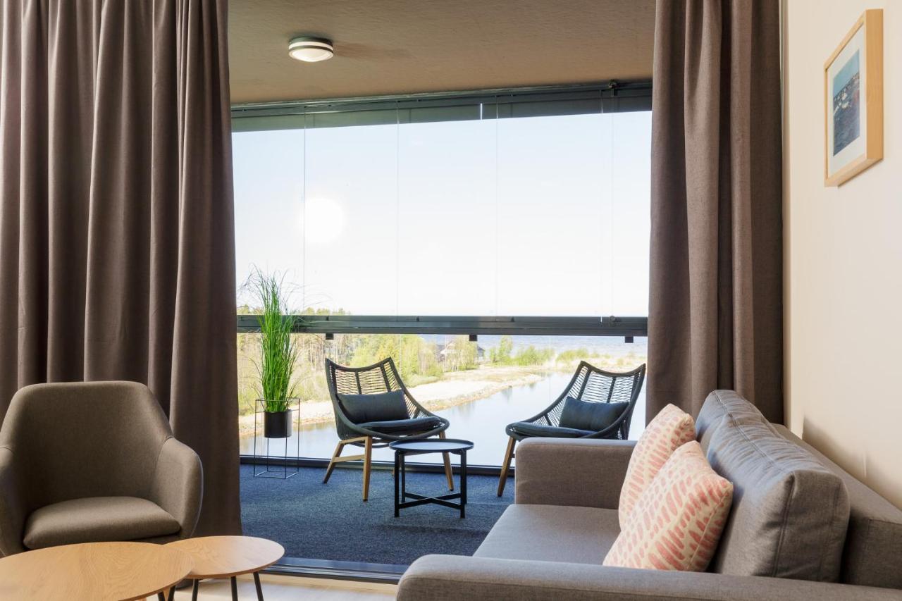 Marina Chalets Studios By Hiekka Booking - Sisaeltaeae Liinavaatteet Ja Loppusiivouksen Kalajoki Kamer foto