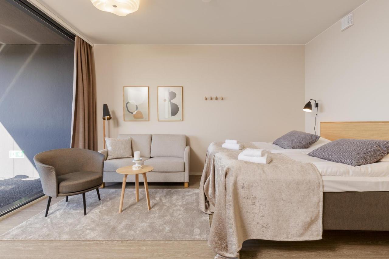 Marina Chalets Studios By Hiekka Booking - Sisaeltaeae Liinavaatteet Ja Loppusiivouksen Kalajoki Kamer foto